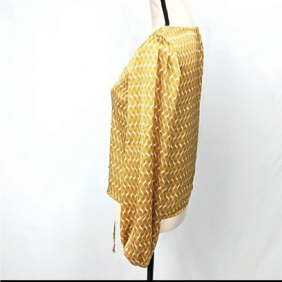 Forever 21 Gold V-Neck Tie Long Sleeve Top - Picture 7 of 8